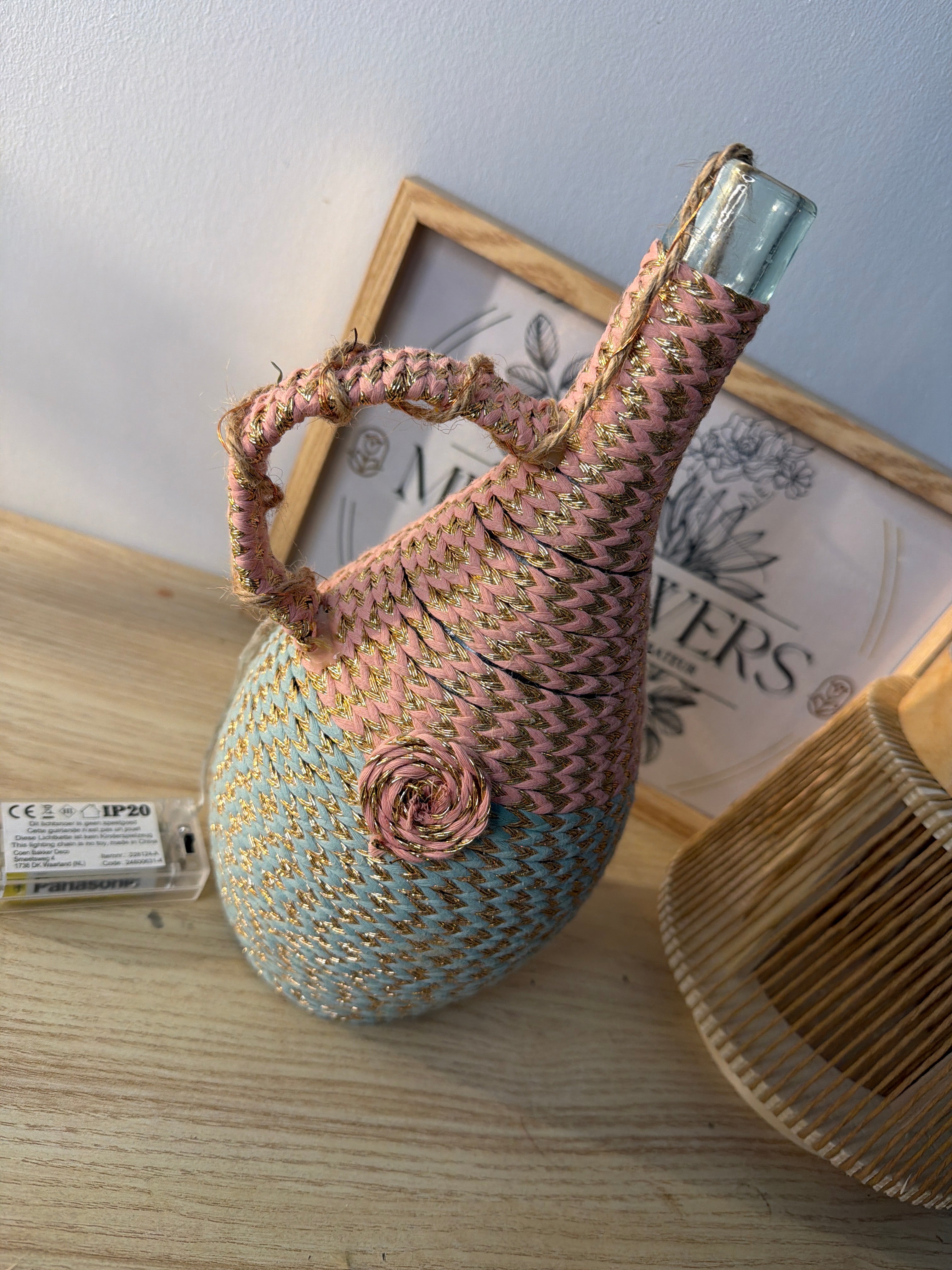 Vase corde qui s’allume