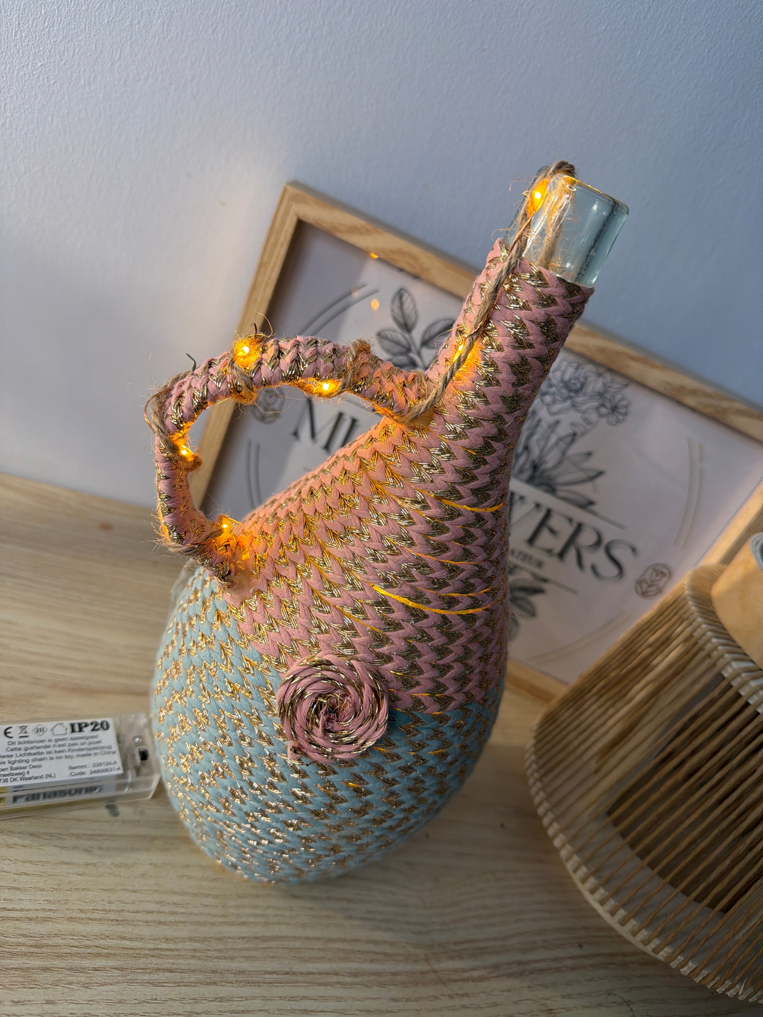 Vase corde qui s’allume